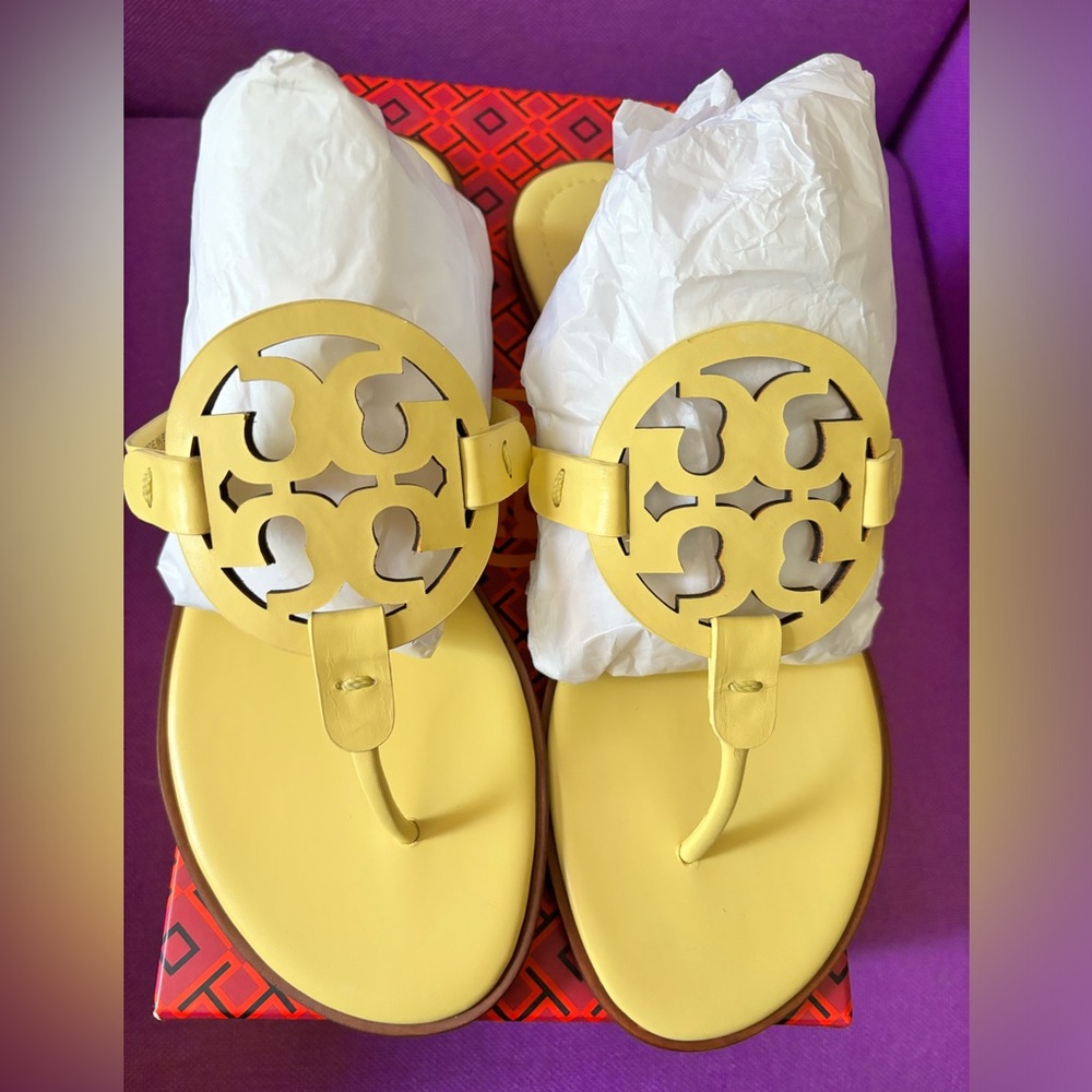 Tory Burch Miller Sandal Welt Flat Leather - Banana - Size 10.5